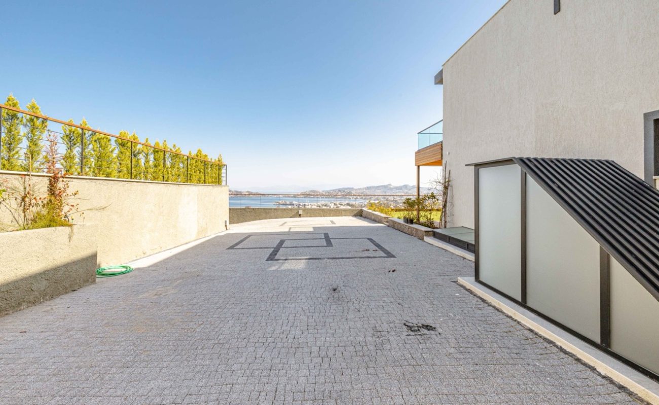 Eva Residences102